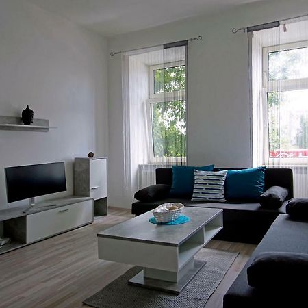 Minimalist Apartment For Family & Groups Bécs Kültér fotó